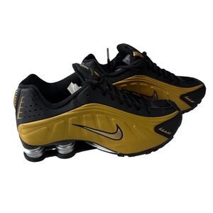Nike Shox R4 Metallic Gold Black Sneakers AR3565-005 Womens Size 9.5